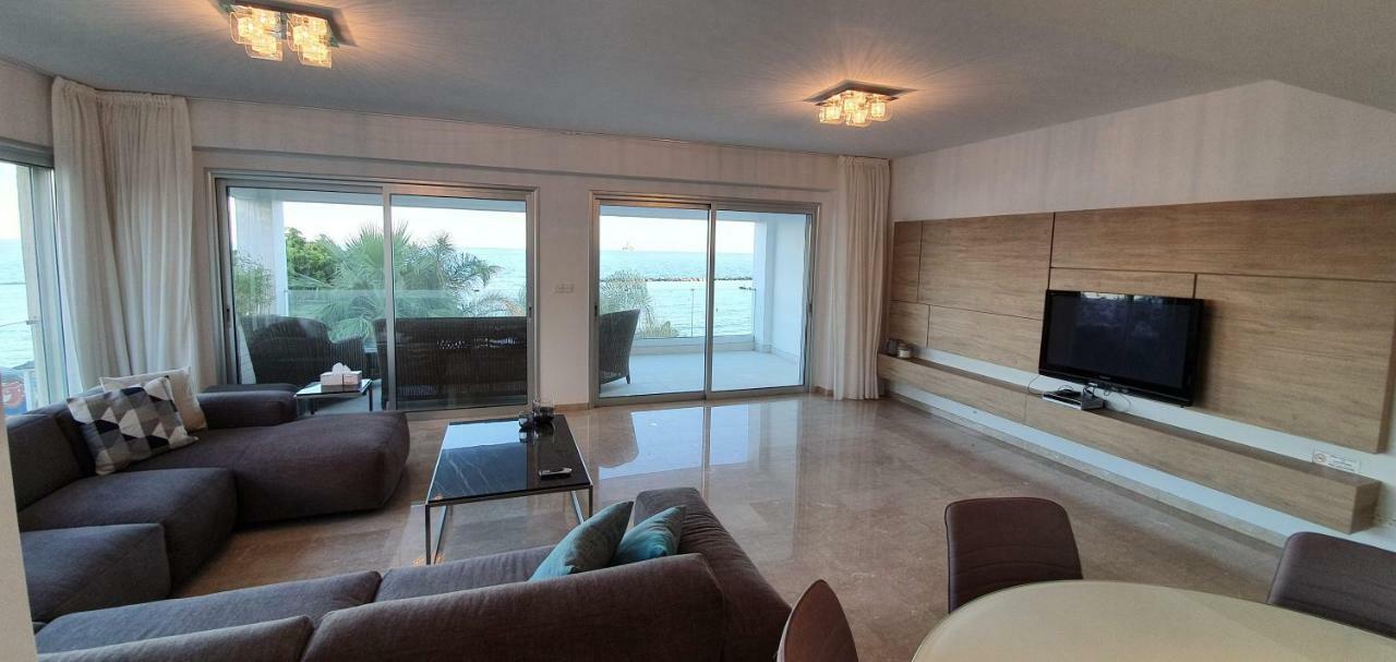 Pegasus Beach Front Limassol Exterior photo