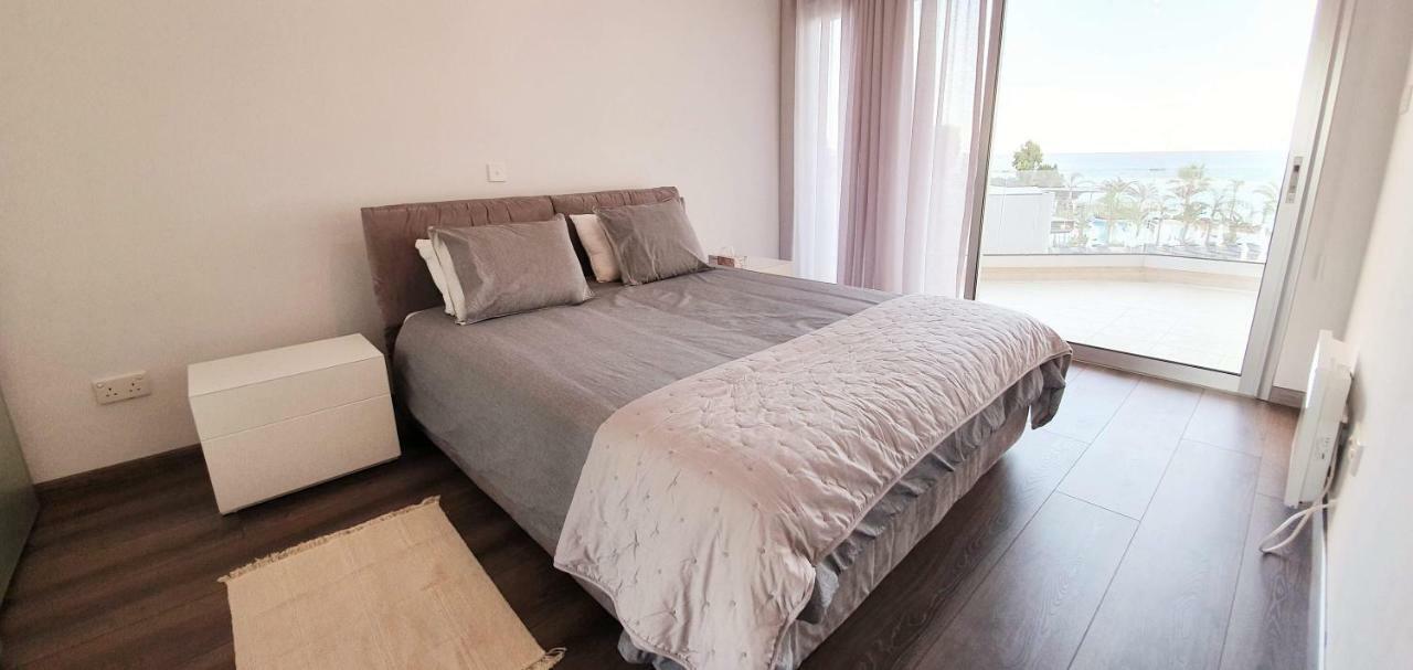 Pegasus Beach Front Limassol Exterior photo