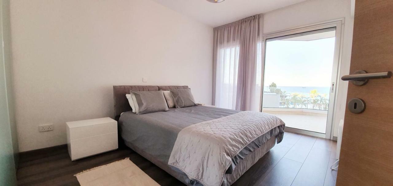 Pegasus Beach Front Limassol Exterior photo
