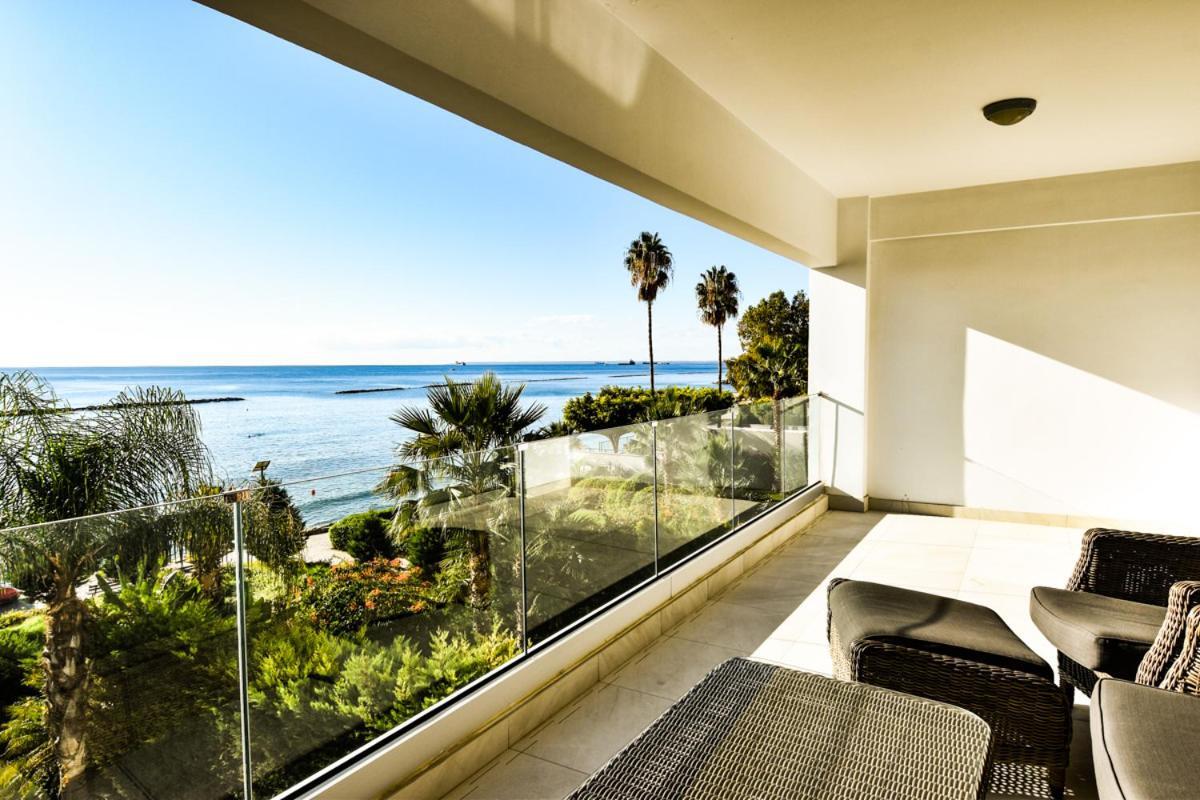 Pegasus Beach Front Limassol Exterior photo